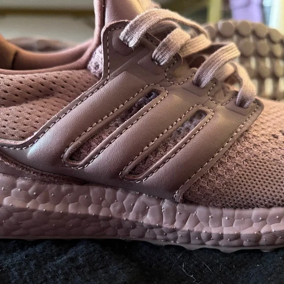 adidas UltraBoost 1.0 Low Wonder Oxide - Picture 4 of 8